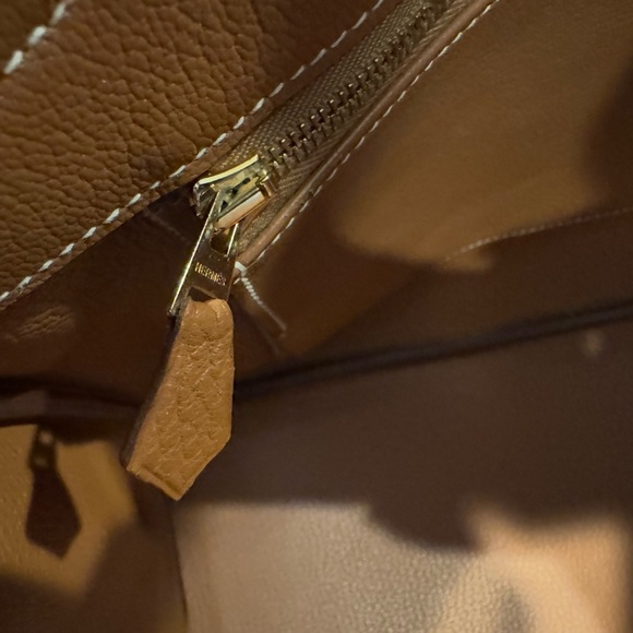 Hermes Birkin 35 Gold w Gold hardware 35 - Picture 11 of 17